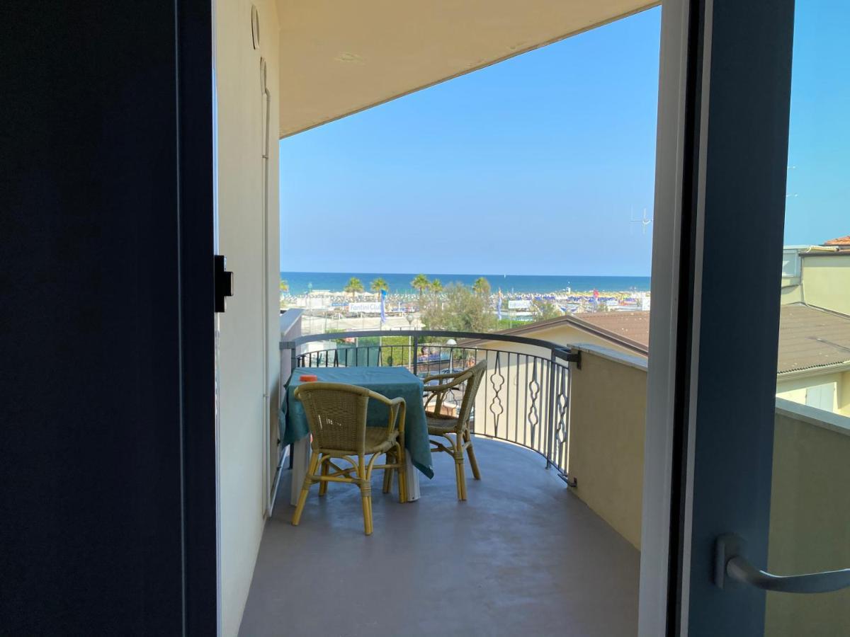 Hotel Moderno Cervia Buitenkant foto