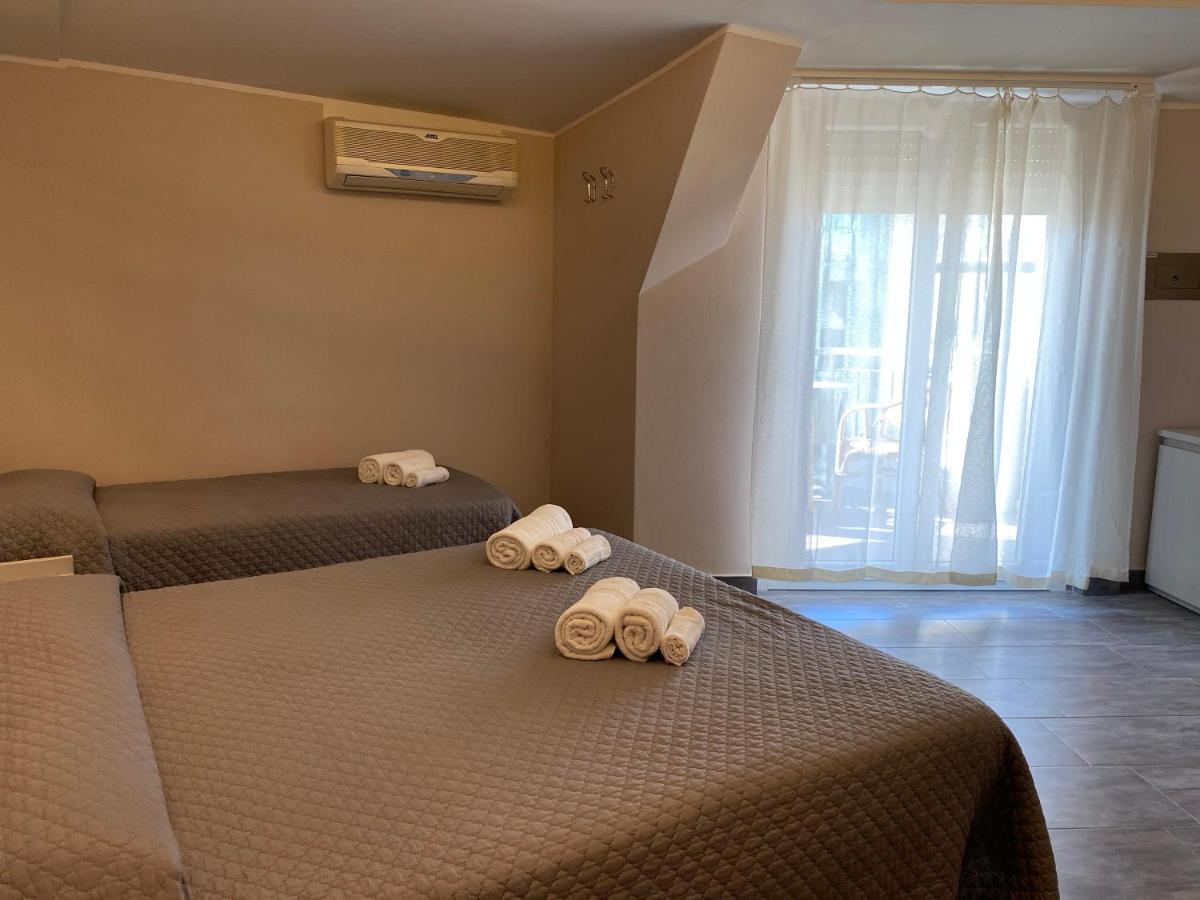 Hotel Moderno Cervia Buitenkant foto