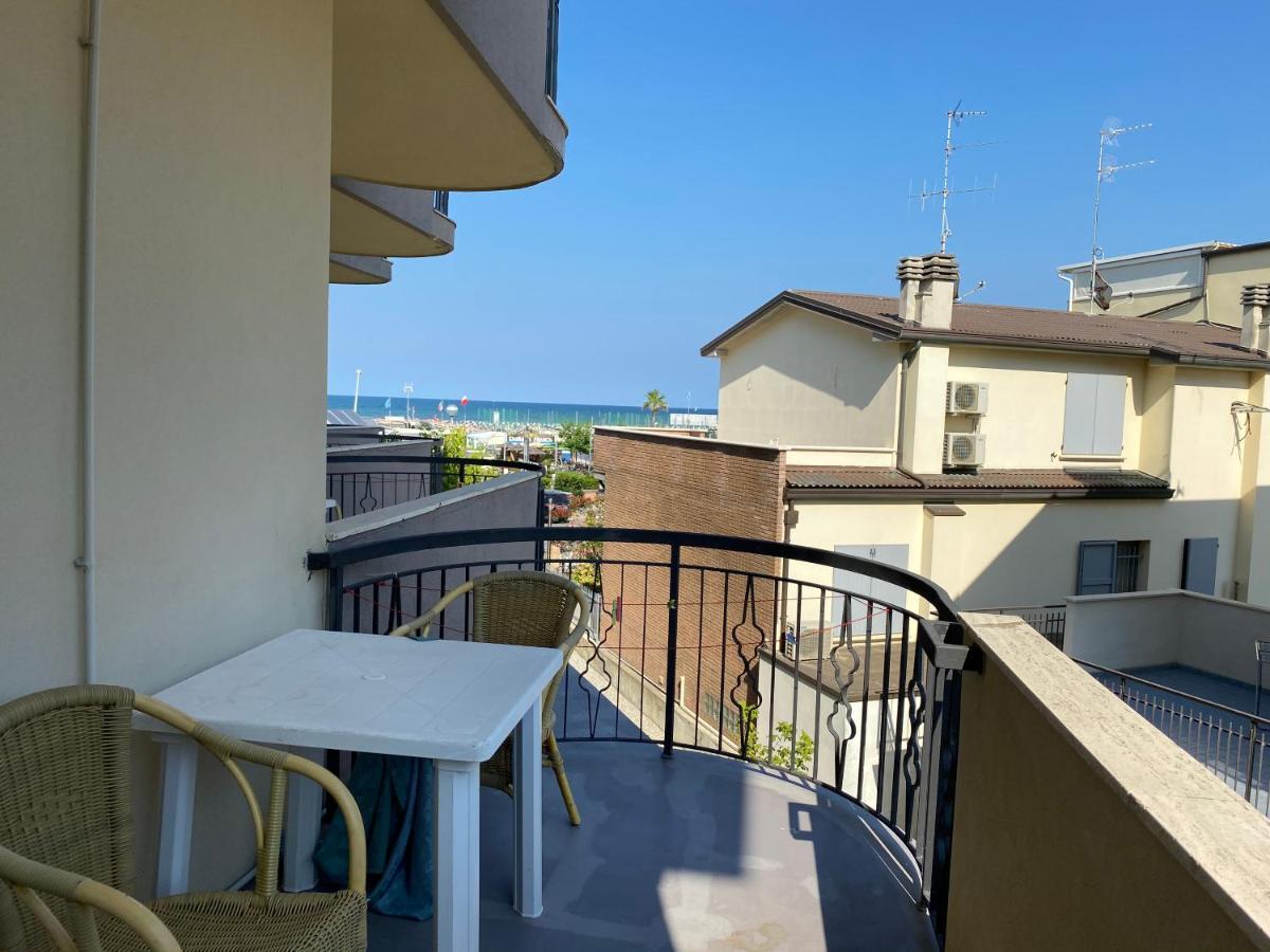 Hotel Moderno Cervia Buitenkant foto