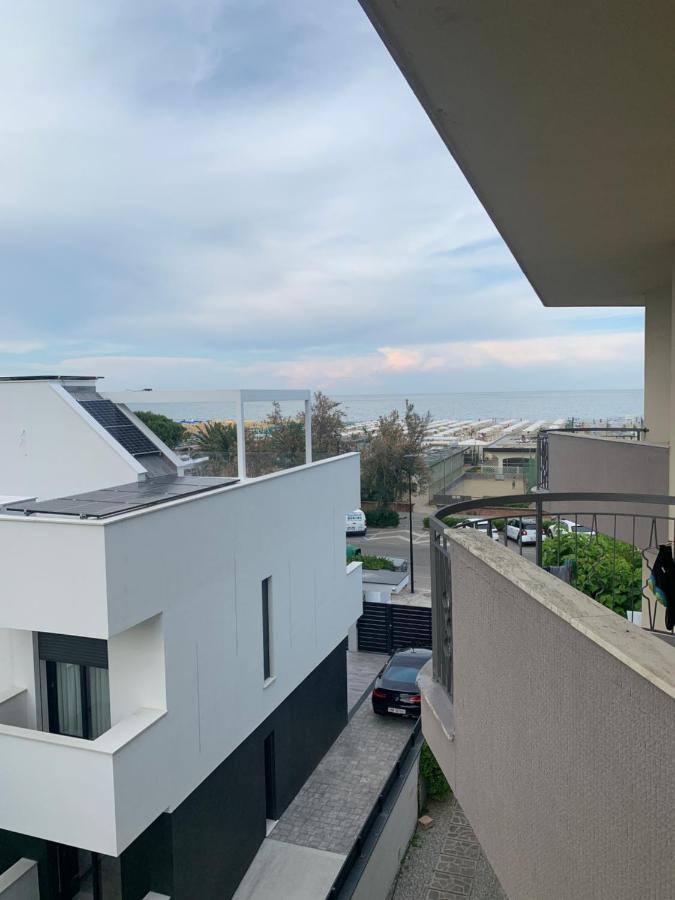 Hotel Moderno Cervia Buitenkant foto
